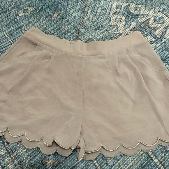 mine Pants - 3x&25 Mine nude being dressy shorts small